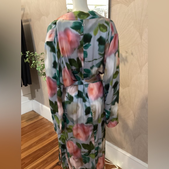 Dixie Silk Floral Robe - Picture 3 of 3